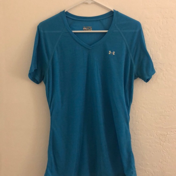 woman’s under armour shirts - Picture 3 of 3